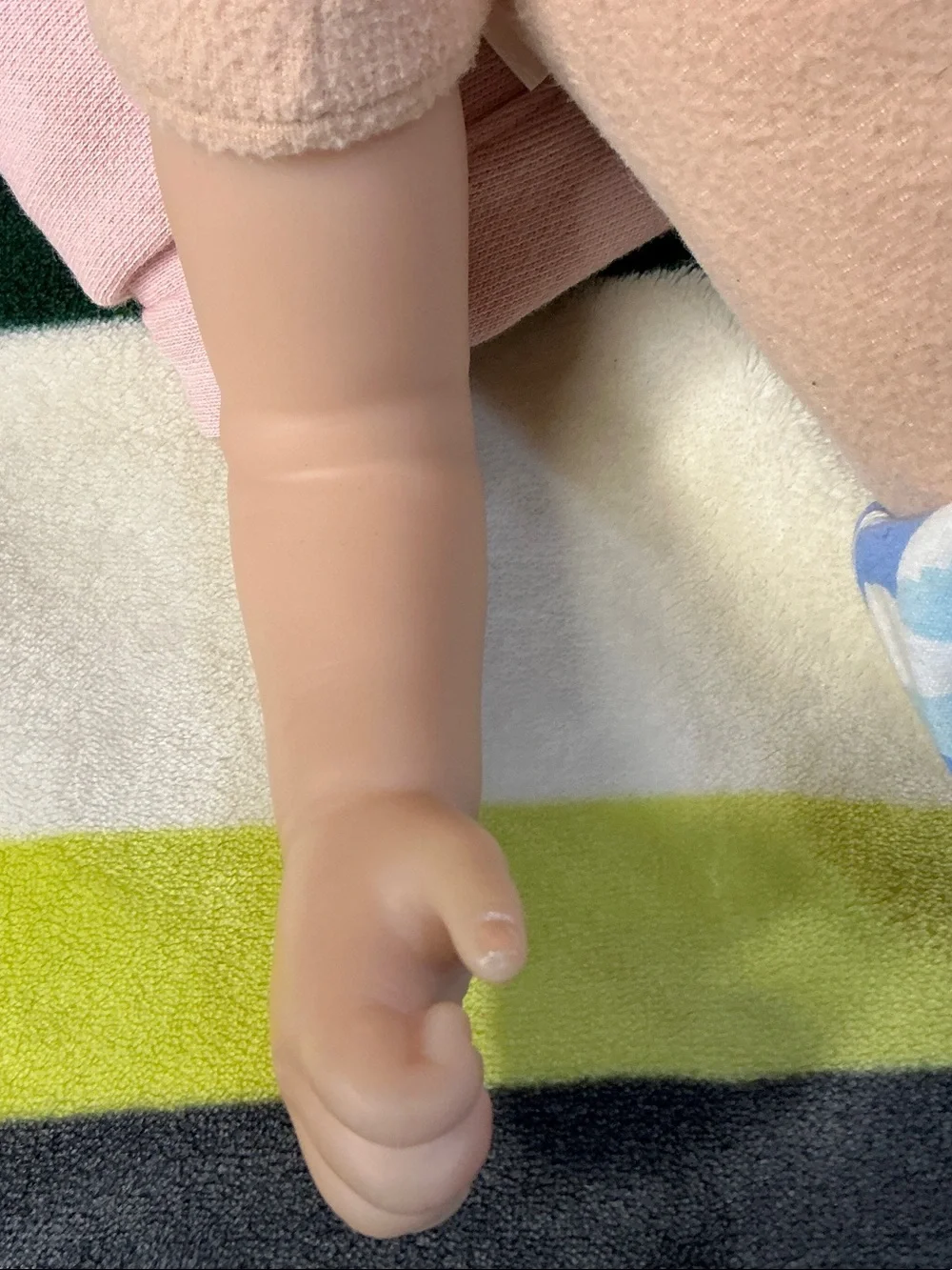 Dongguan Mikaiqi Wanju Reborn Sleepy Baby Doll - Blue Camo Pants 18in